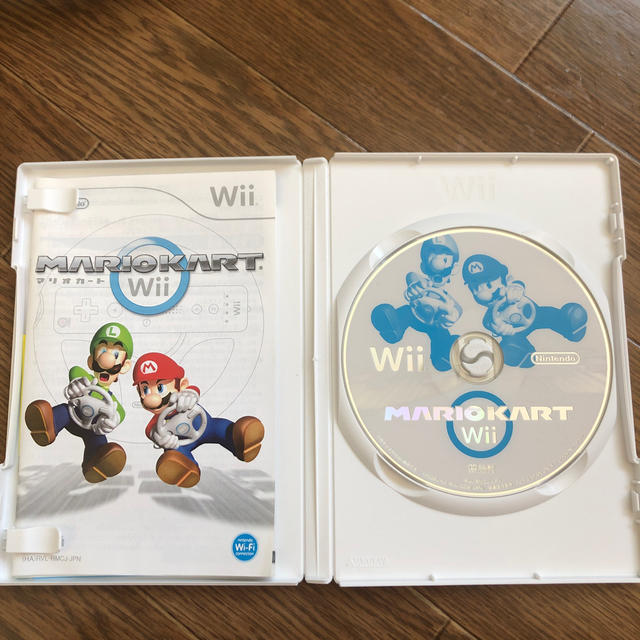 Wii(ウィー)のマリオカート　Wii エンタメ/ホビーのゲームソフト/ゲーム機本体(家庭用ゲームソフト)の商品写真