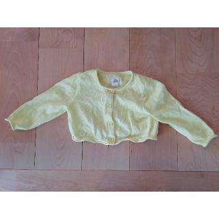 ベビーギャップ(babyGAP)のベビーギャップ　イエローカーディガン/ボレロ　6-12m(カーディガン/ボレロ)