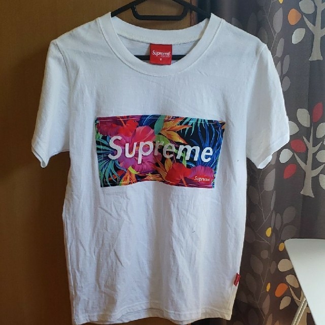 Supreme(シュプリーム)のくりち様専用です☆ レディースのトップス(Tシャツ(半袖/袖なし))の商品写真