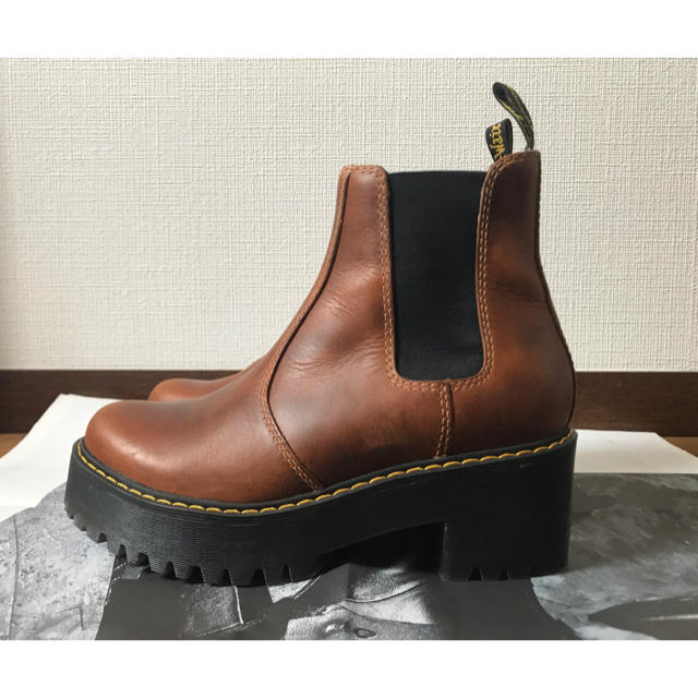 Dr.Martens  ROMETTY