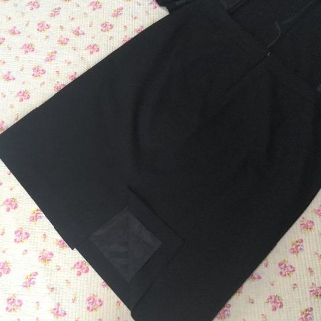 RU(アールユー)のアールユー スカートスーツ 4L W81 黒 就活 大きい OL DMW 洗濯可 レディースのフォーマル/ドレス(スーツ)の商品写真