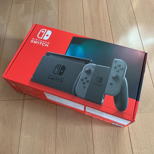 任天堂Switchグレー　バッテリー持続長い新モデル