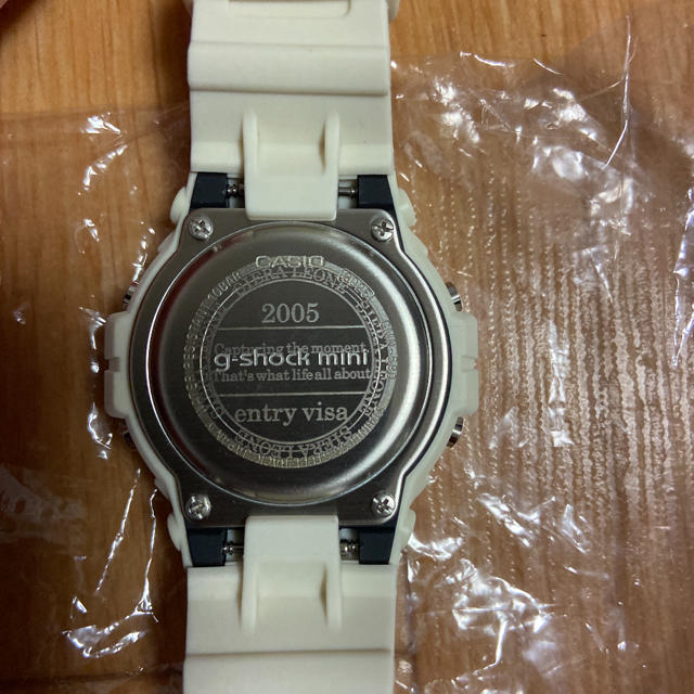 G-SHOCK(ジーショック)の限定 G-SHOCK mini シエラレオンコラボモデル 新品 メンズの時計(腕時計(デジタル))の商品写真