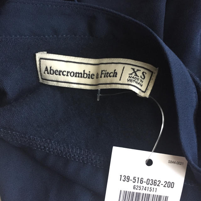 Abercrombie&Fitch(アバクロンビーアンドフィッチ)のロンT カットソー レディースのトップス(Tシャツ(長袖/七分))の商品写真