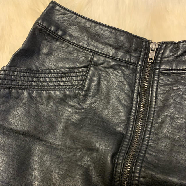 SALE‼️H&M レザータイトスカート レディースのスカート(ミニスカート)の商品写真