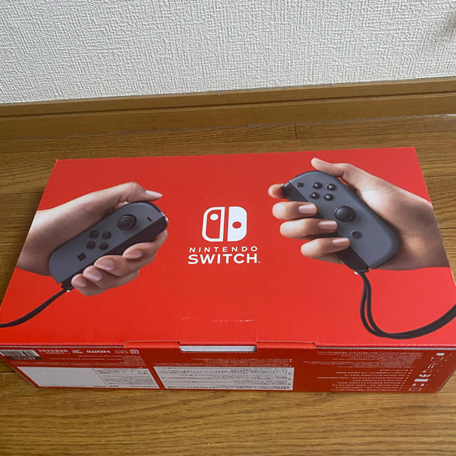 Nintendo Switch(ニンテンドースイッチ)の【新品未使用】Nintendo Switch 任天堂スイッチ　グレー　新型 エンタメ/ホビーのゲームソフト/ゲーム機本体(家庭用ゲーム機本体)の商品写真