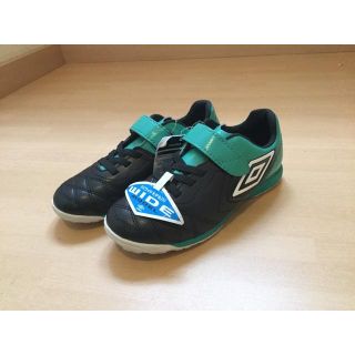 アンブロ(UMBRO)のUMBRO フットサルシューズ　18.0cm(シューズ)