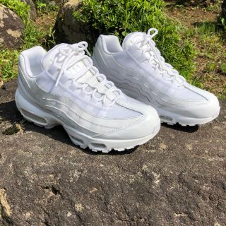 ナイキ(NIKE)のNIKE エアマックス　95 真白　スニーカー　エアマックス95(スニーカー)