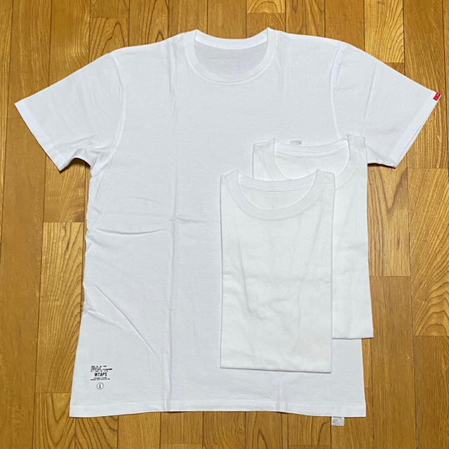 W)taps(ダブルタップス)のL WTAPS SKIVVIES 白×3枚 ダブルタップス 992 メンズのトップス(Tシャツ/カットソー(半袖/袖なし))の商品写真