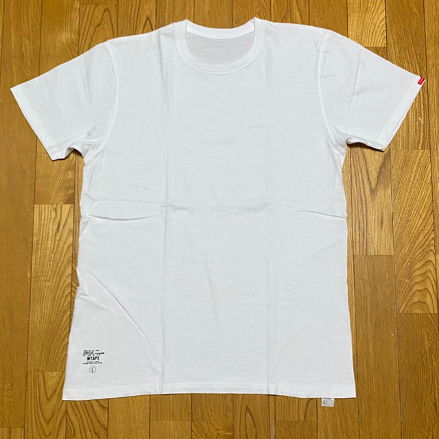 W)taps(ダブルタップス)のL WTAPS SKIVVIES 白×3枚 ダブルタップス 992 メンズのトップス(Tシャツ/カットソー(半袖/袖なし))の商品写真