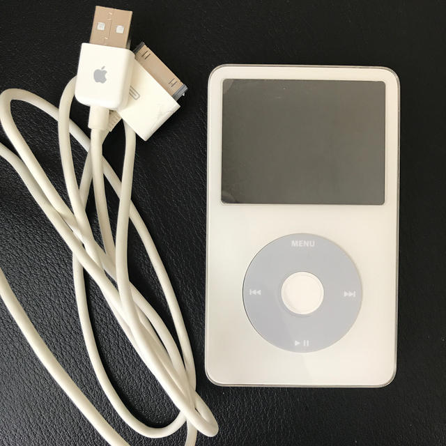 Apple(アップル)のiPod 30GB スマホ/家電/カメラのオーディオ機器(ポータブルプレーヤー)の商品写真