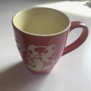 ディズニー(Disney)の【新品未使用】ミニーマウス　マグカップ(グラス/カップ)