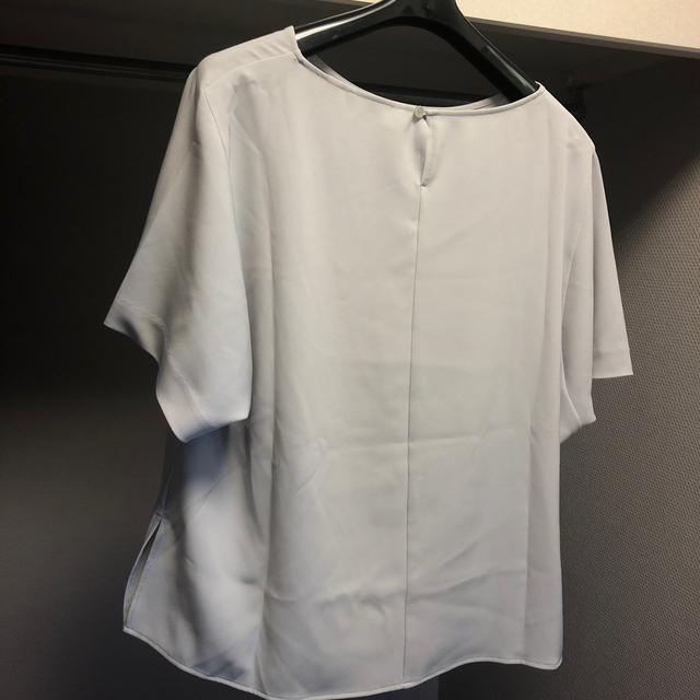 UNIQLO(ユニクロ)のユニクロ　M レーヨンシャツ レディースのトップス(シャツ/ブラウス(半袖/袖なし))の商品写真