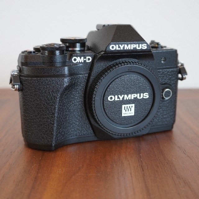 OLYMPUS OM−D E−M10 Mark 3 ボディのみ