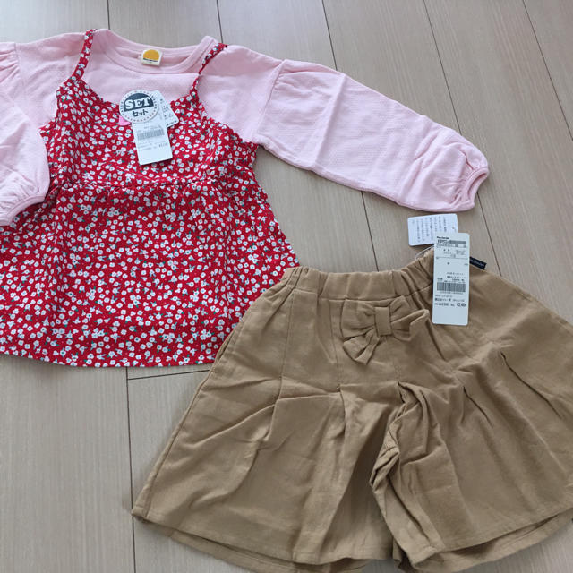 mou jon jon(ムージョンジョン)の★新品　110 ムージョンジョン　上下セット キッズ/ベビー/マタニティのキッズ服女の子用(90cm~)(Tシャツ/カットソー)の商品写真