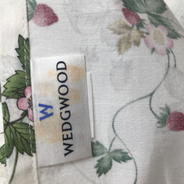 WEDGWOOD(ウェッジウッド)のウェッジウッド　撥水加工　エプロン インテリア/住まい/日用品のキッチン/食器(収納/キッチン雑貨)の商品写真