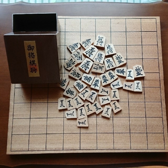 将棋盤と駒 エンタメ/ホビーのテーブルゲーム/ホビー(囲碁/将棋)の商品写真