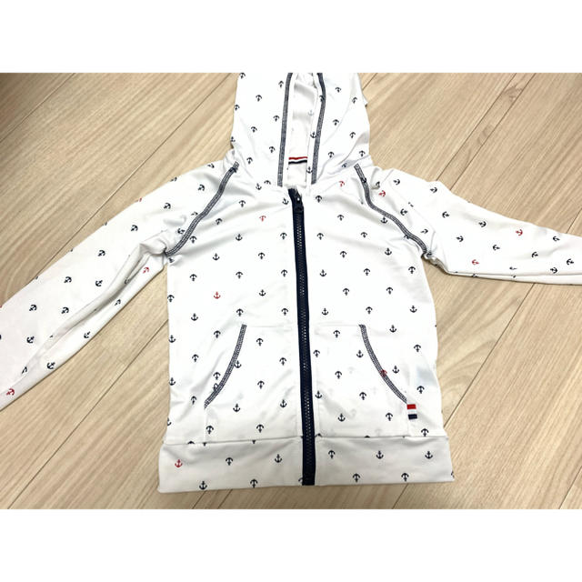 美品　ラッシュガード　120 キッズ　 キッズ/ベビー/マタニティのキッズ服男の子用(90cm~)(水着)の商品写真