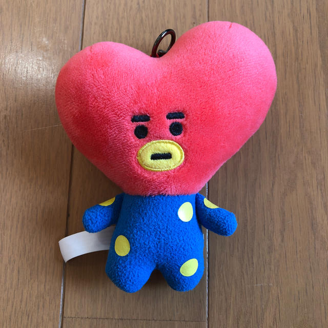 防弾少年団(BTS)(ボウダンショウネンダン)のBT21 TATA キーリング エンタメ/ホビーのCD(K-POP/アジア)の商品写真