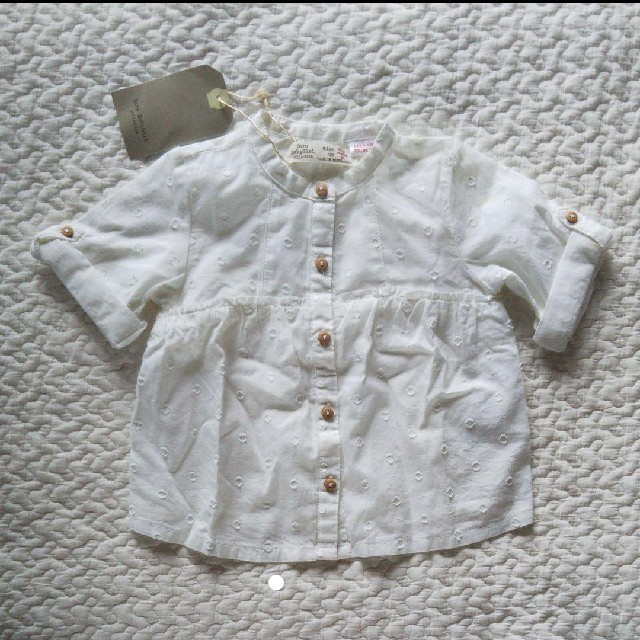 ZARA KIDS(ザラキッズ)のザラベビーガール トップス80 キッズ/ベビー/マタニティのベビー服(~85cm)(シャツ/カットソー)の商品写真