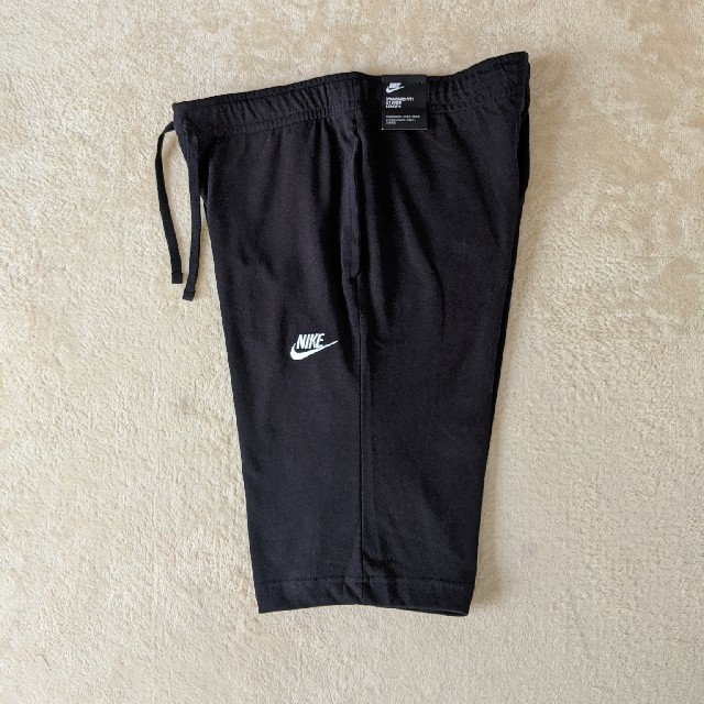 NIKE(ナイキ)のNIKE　ナイキ　ハーフパンツ　新品 メンズのパンツ(ショートパンツ)の商品写真