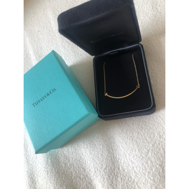 Tiffany & Co.(ティファニー)の【omommさま専用】☆Tiffany  T スマイルネックレス☆ レディースのアクセサリー(ネックレス)の商品写真