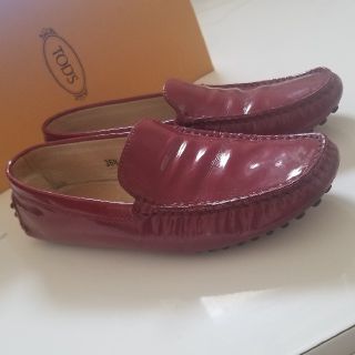 トッズ(TOD'S)のTOD'S　トッズ　モカシン　ローファー　レザー　パンプス　ノーヒール　フラット(ローファー/革靴)