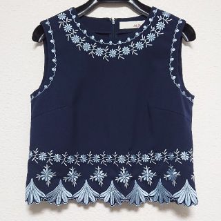 リリーブラウン(Lily Brown)のLily Brown 刺繍ノースリトップス(シャツ/ブラウス(半袖/袖なし))