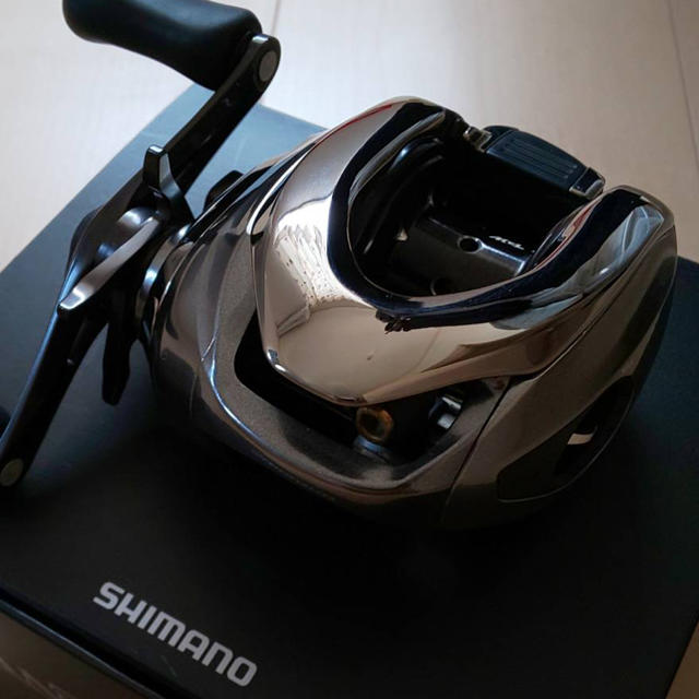 SHIMANO(シマノ)の【シマノ  16アンタレスDCHG 右 美品】 スポーツ/アウトドアのフィッシング(リール)の商品写真