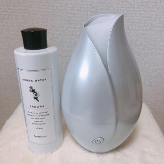 フランフラン(Francfranc)の【箱付き】Francfranc加湿器アロマボトル付き白プリマアロマ加湿器(加湿器/除湿機)