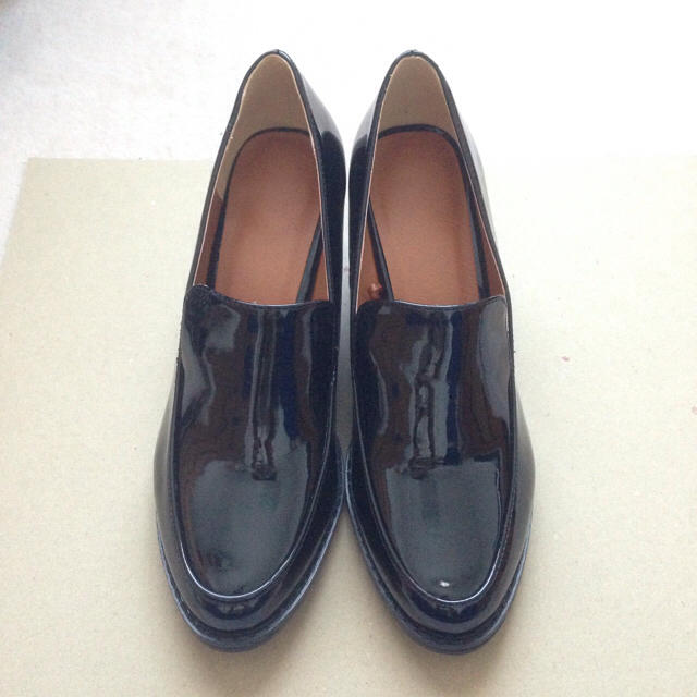 GU(ジーユー)の新品 エナメルシューズ レディースの靴/シューズ(ハイヒール/パンプス)の商品写真