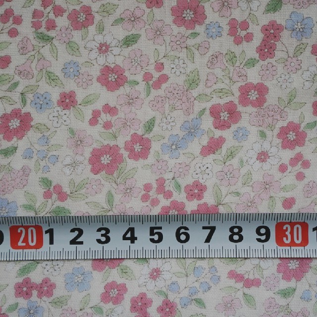 日本製ダブルガーゼ  ボタニカル花柄  50cm×50cm ハンドメイドの素材/材料(生地/糸)の商品写真
