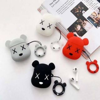 AirPods イヤホンケース kaws 保護ケース エアーポッズカバー(ヘッドフォン/イヤフォン)