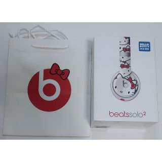 ビーツバイドクタードレ(Beats by Dr Dre)のHello Kitty beats solo2  新品 紙袋付  (ハローキティ(その他)