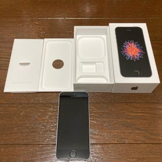 アップル(Apple)のiPhone se 64GB スペースグレイ（第1世代）(スマートフォン本体)