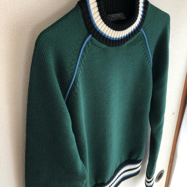 PRADA(プラダ)のPRADA LANA PATCH ニット セーター SMM842 メンズのトップス(ニット/セーター)の商品写真