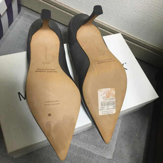 MANOLO BLAHNIK(マノロブラニク)のマノロブラニク　グレーパンプス レディースの靴/シューズ(ハイヒール/パンプス)の商品写真