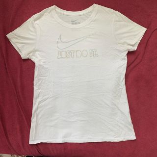 ナイキ(NIKE)のNIKE Tシャツ　(Tシャツ(半袖/袖なし))