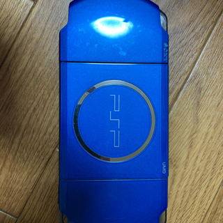 プレイステーションポータブル(PlayStation Portable)のpsp3000 青　ジャンク品のpsp2000白付き(携帯用ゲーム機本体)
