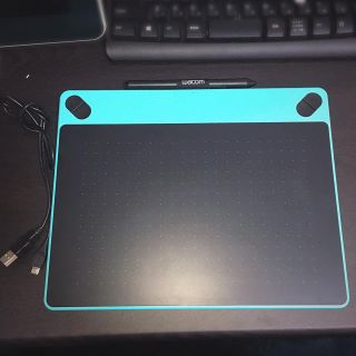 ワコム(Wacom)のwacom intuos Comic Msize CTH-690 インティオス(その他)