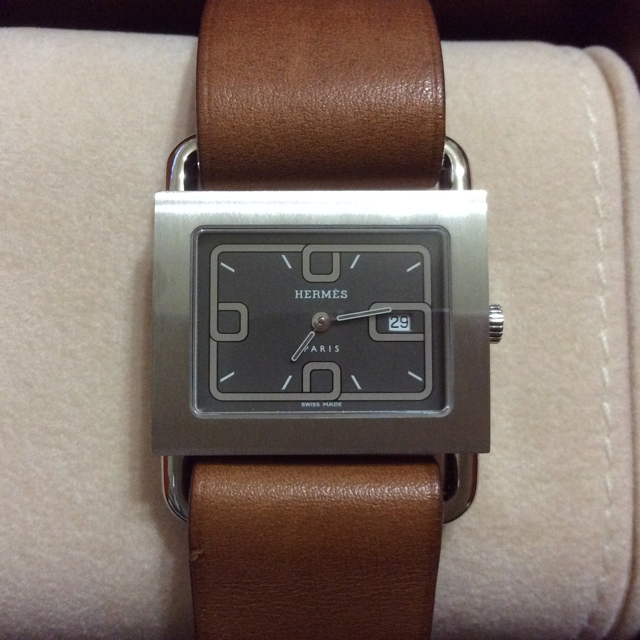 Hermes(エルメス)のお値下げ！極美品エルメス HERMES 腕時計 バレニア BA1.510 正規！ レディースのファッション小物(腕時計)の商品写真