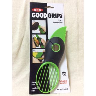 アクタス(ACTUS)のOXO オクソー アボカドスライサー グリーン 新品未使用(調理道具/製菓道具)