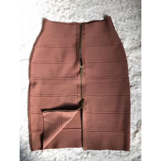 BCBGMAXAZRIA(ビーシービージーマックスアズリア)の中村アンも着用　BCBG バンテージスカート　　lalas2様専用 レディースのスカート(ひざ丈スカート)の商品写真