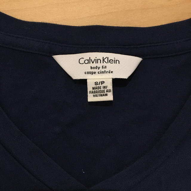 Calvin Klein(カルバンクライン)のカルバンクライン  Vネック　Ｔシャツ メンズのトップス(Tシャツ/カットソー(半袖/袖なし))の商品写真