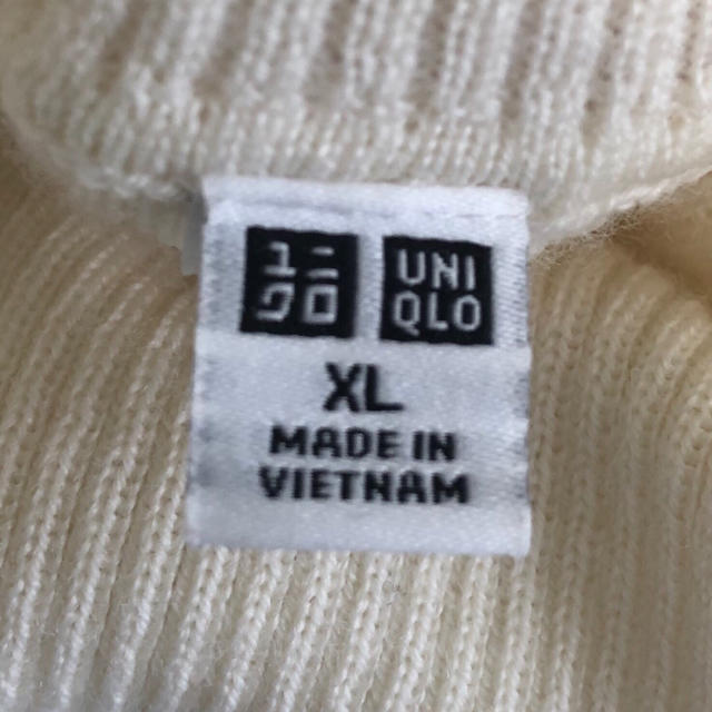 UNIQLO(ユニクロ)のセーター　白 レディースのトップス(ニット/セーター)の商品写真