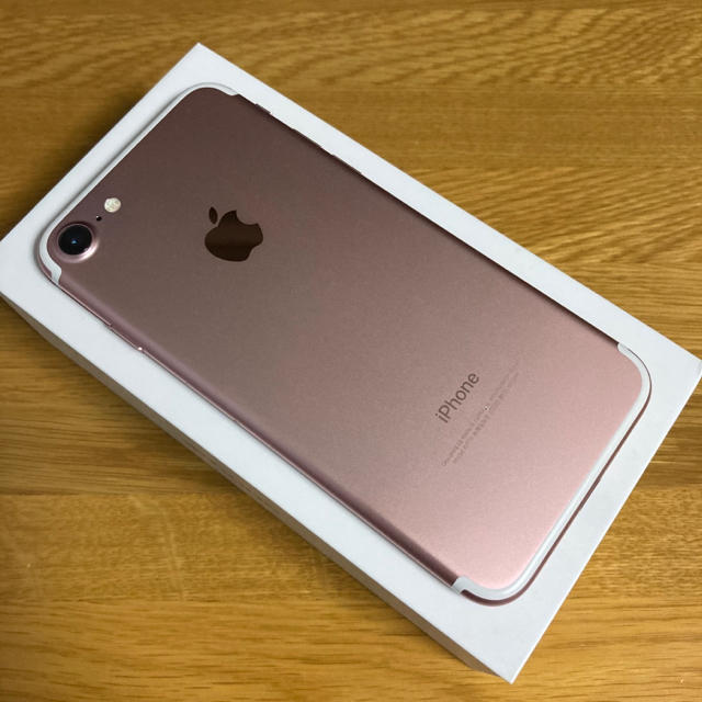 iPhone 7 Rose Gold 128 GB SIMロック解除済（au）