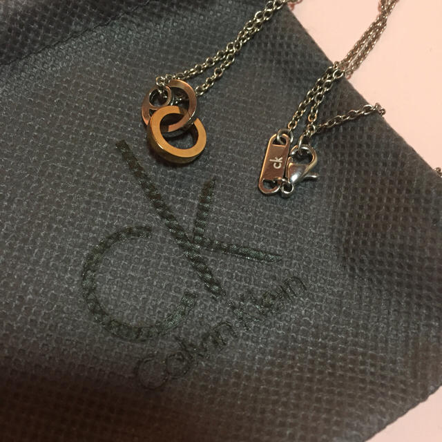 Calvin Klein(カルバンクライン)のCK ネックレス (値下げ中) レディースのアクセサリー(ネックレス)の商品写真