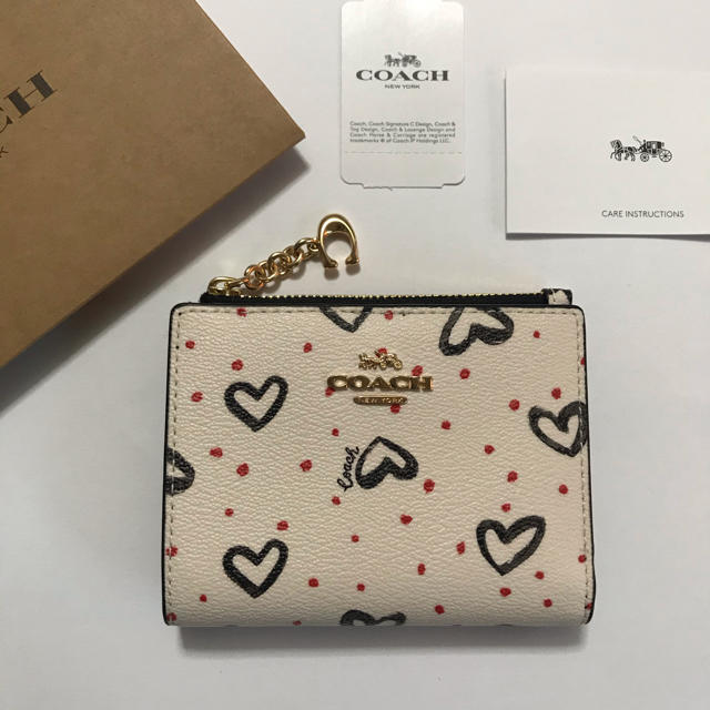 人気色 【新品未使用】COACH コーチ 折り財布☆ホワイト×ハート - 財布