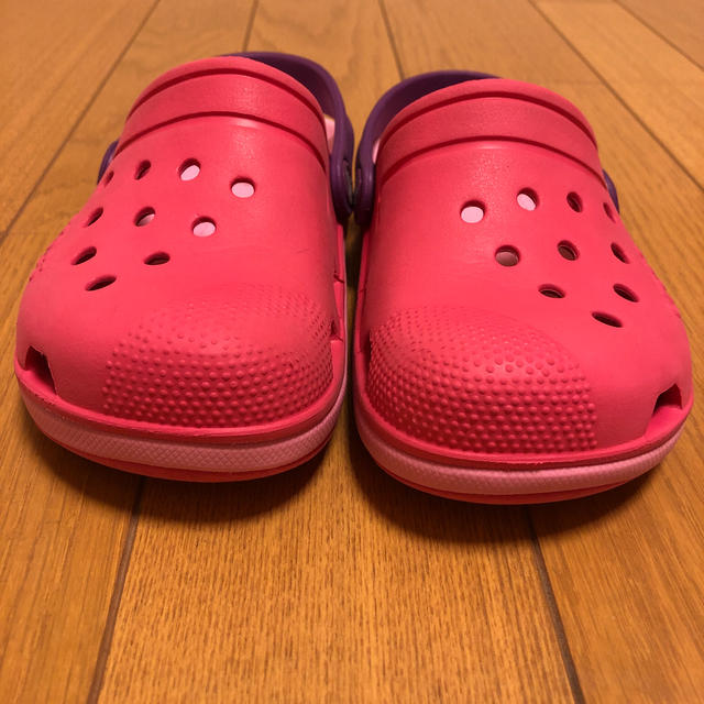 crocs(クロックス)のクロックス　C13 キッズ/ベビー/マタニティのベビー靴/シューズ(~14cm)(サンダル)の商品写真