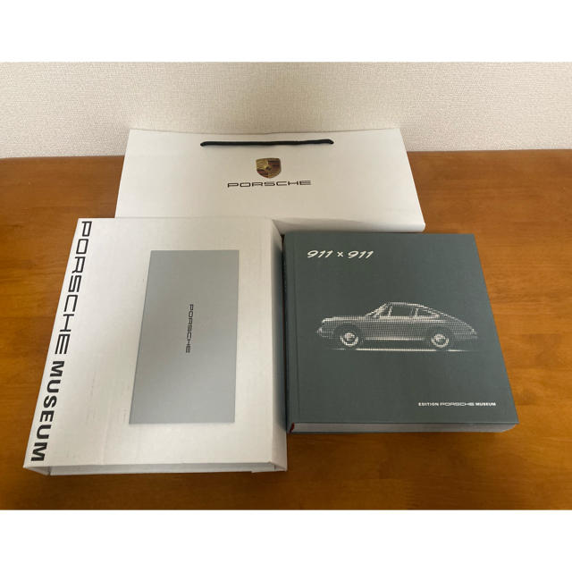 ポルシェ ミュージアム 50周年記念特別ブック 911 x 911 | フリマアプリ ラクマ